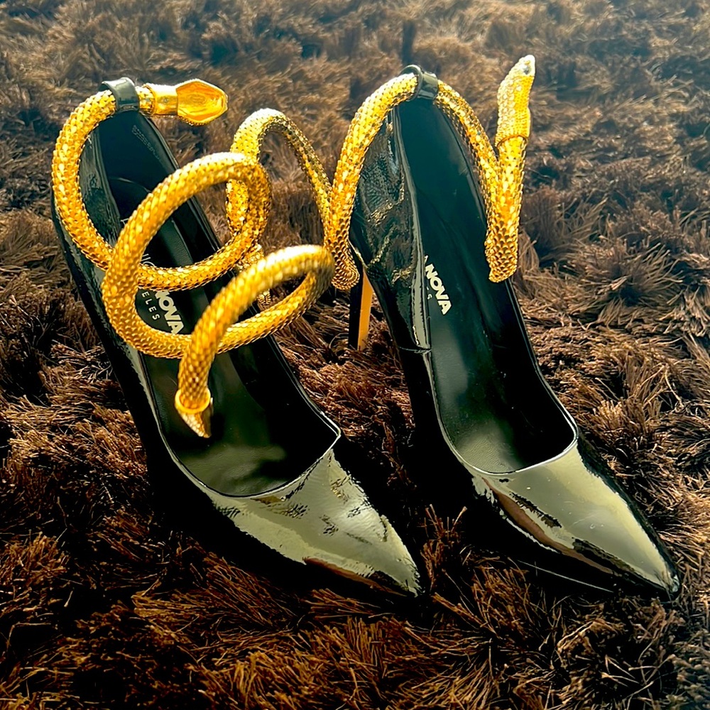 Fashion Nova Snake Ankle Heel